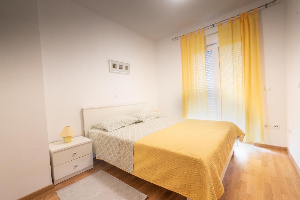Apartments Sandrina Vrsi Eksteriør billede