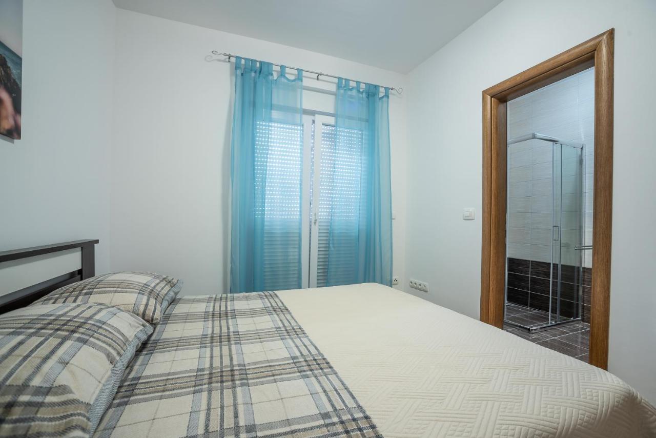 Apartments Sandrina Vrsi Eksteriør billede